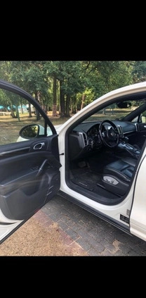 Porsche Cayenne cena 99999 przebieg: 203000, rok produkcji 2010 z Poznań małe 37